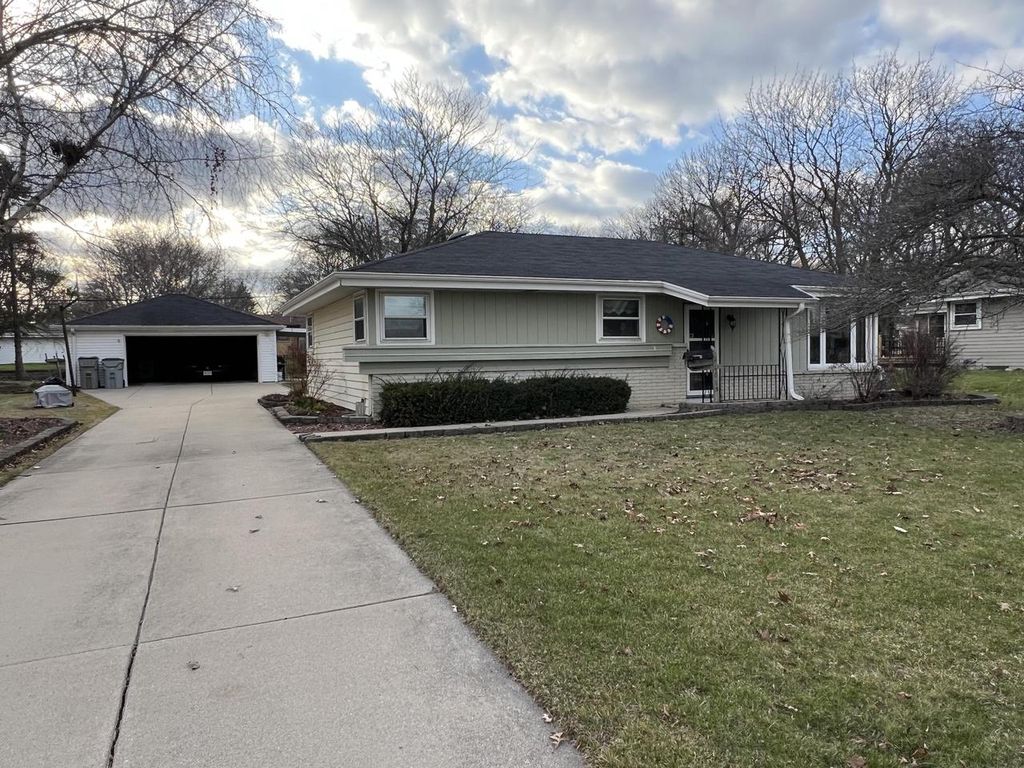 Photo of 6015 S 18th STREET, Milwaukee, WI 53221 (MLS # 1955567)