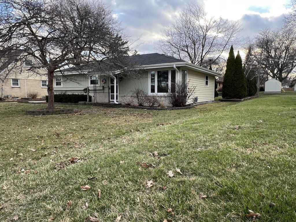 Photo of 6015 S 18th STREET, Milwaukee, WI 53221 (MLS # 1955567)