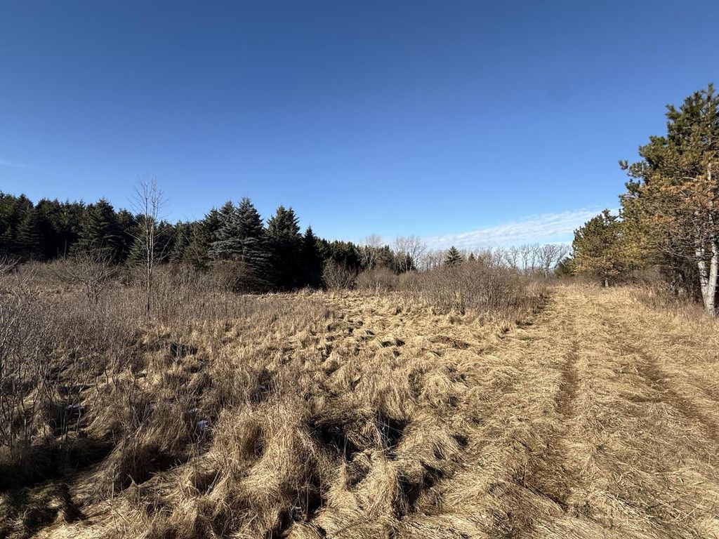 Photo of Lt2 E Hawthorne DRIVE #CSM3297, Saukville, WI 53080 (MLS # 1944016)