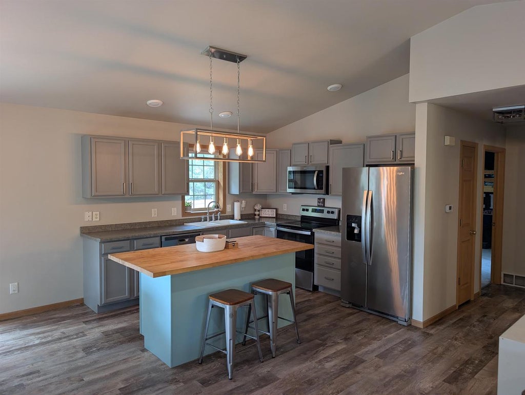 Photo of 7406 Ryan Amy DRIVE, Weston, WI 54476 (MLS # 22603149)