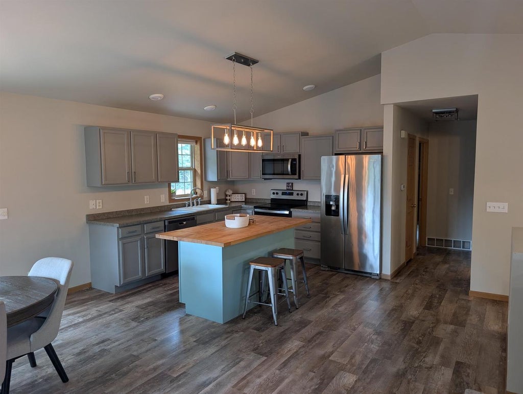 Photo of 7406 Ryan Amy DRIVE, Weston, WI 54476 (MLS # 22603149)