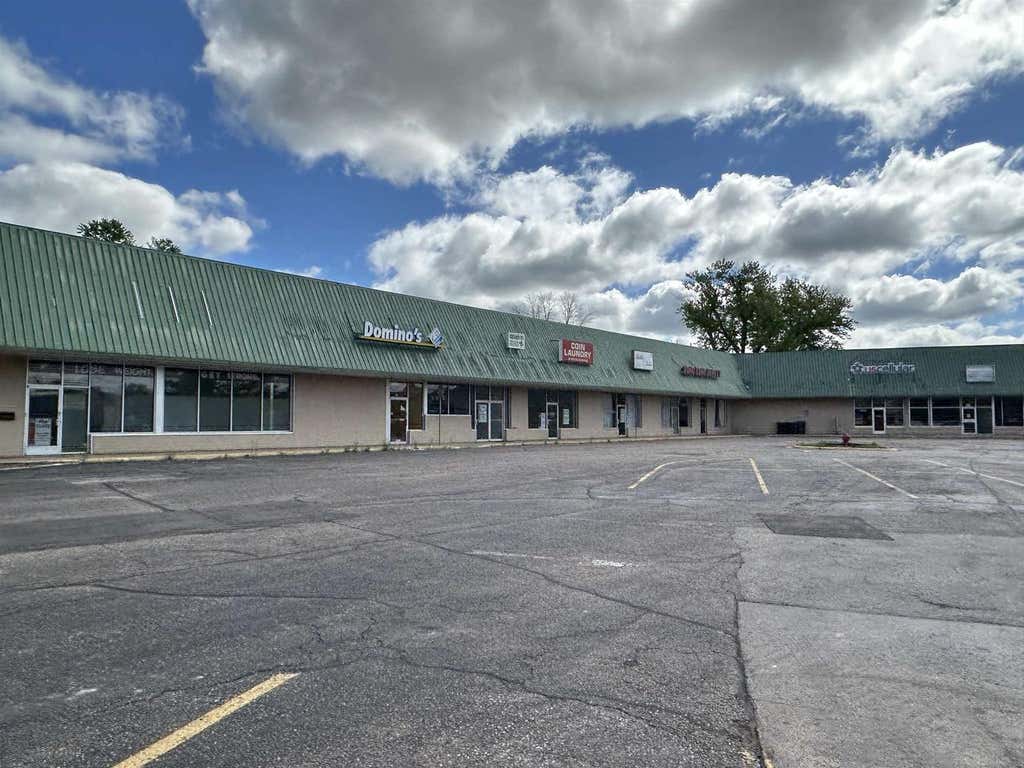 Photo of 300 Wolf River PLAZA #10 Spaces, New London, WI 54961 (MLS # 22502344)