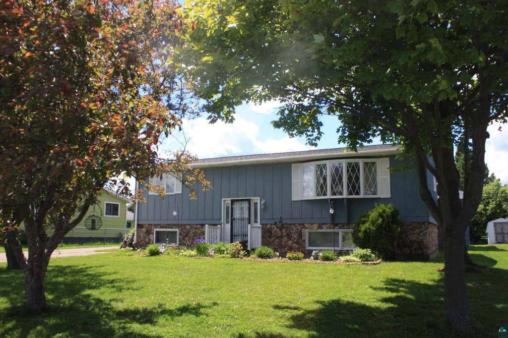 Photo of 2909 Hammond AVENUE, Superior, WI 54880 (MLS # 6126276)