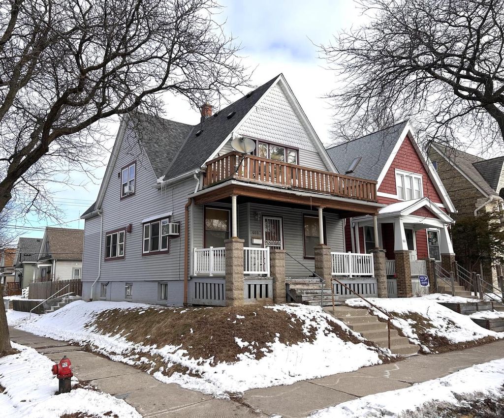 Photo of 600 E Burleigh STREET, Milwaukee, WI 53212 (MLS # 1951602)