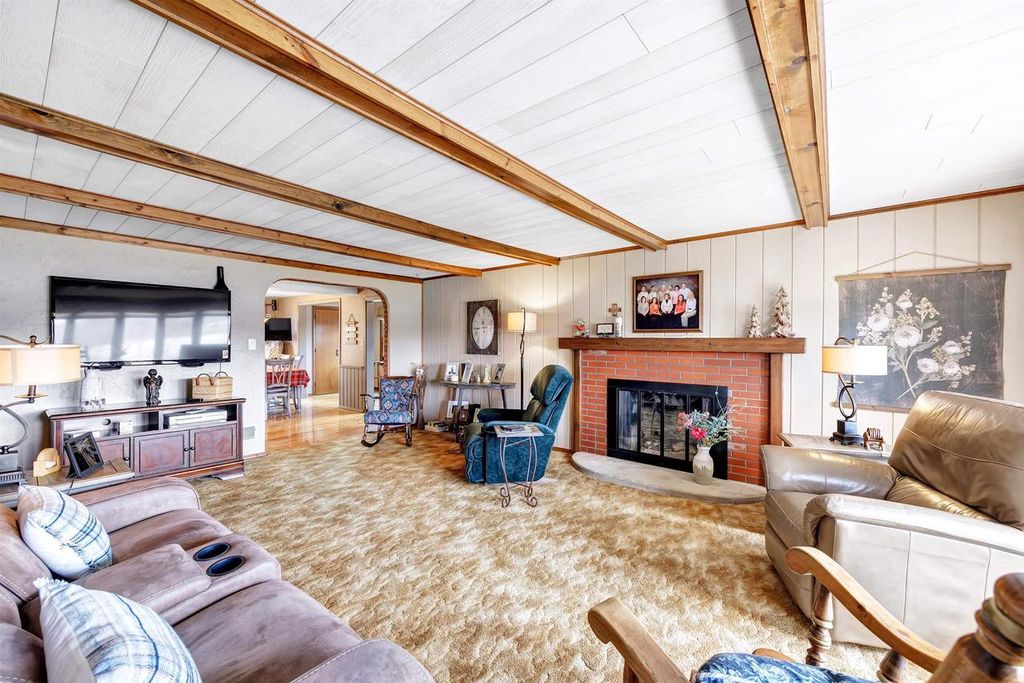 Photo of 1202 Red Maple ROAD, De Pere, WI 54115 (MLS # 50323483)