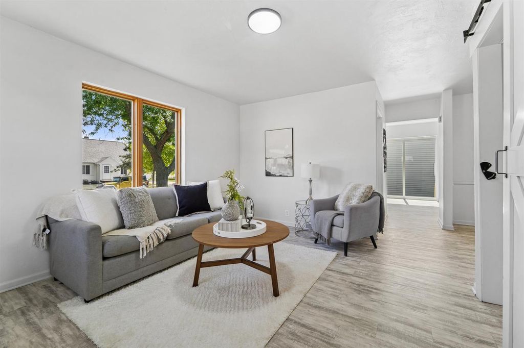 Photo of 521 E 2nd STREET, Kimberly, WI 54136 (MLS # 50318032)