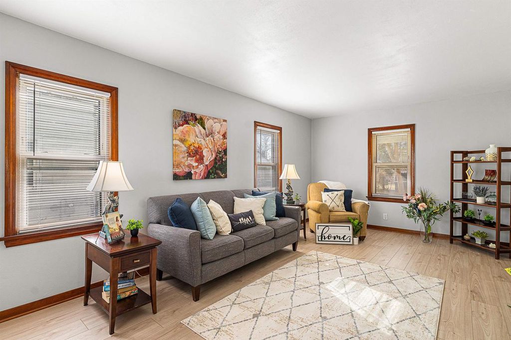 Photo of 614 S Lincoln AVENUE, Beaver Dam, WI 53916 (MLS # 2017295)