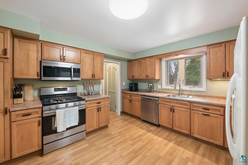 Photo of 1220 Vaughn AVENUE, Ashland, WI 54806 (MLS # 6124597)