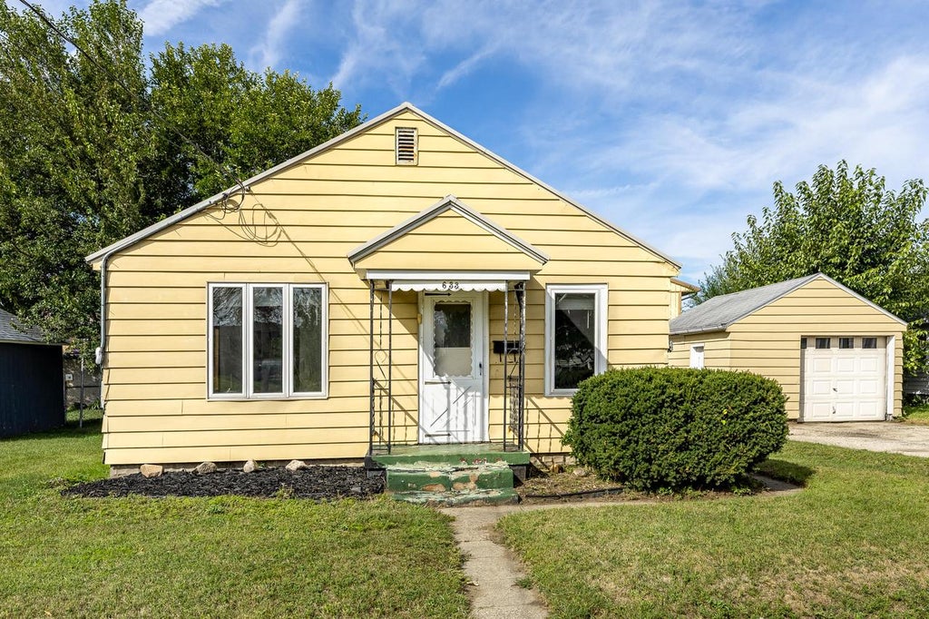 Photo of 633 Livingston STREET, La Crosse, WI 54603 (MLS # 1981096)