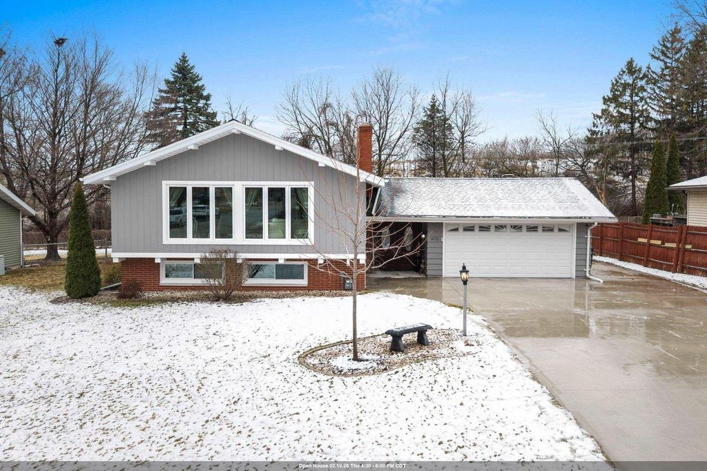 Photo of 408 Simonet STREET, Green Bay, WI 54301 (MLS # 50322359)