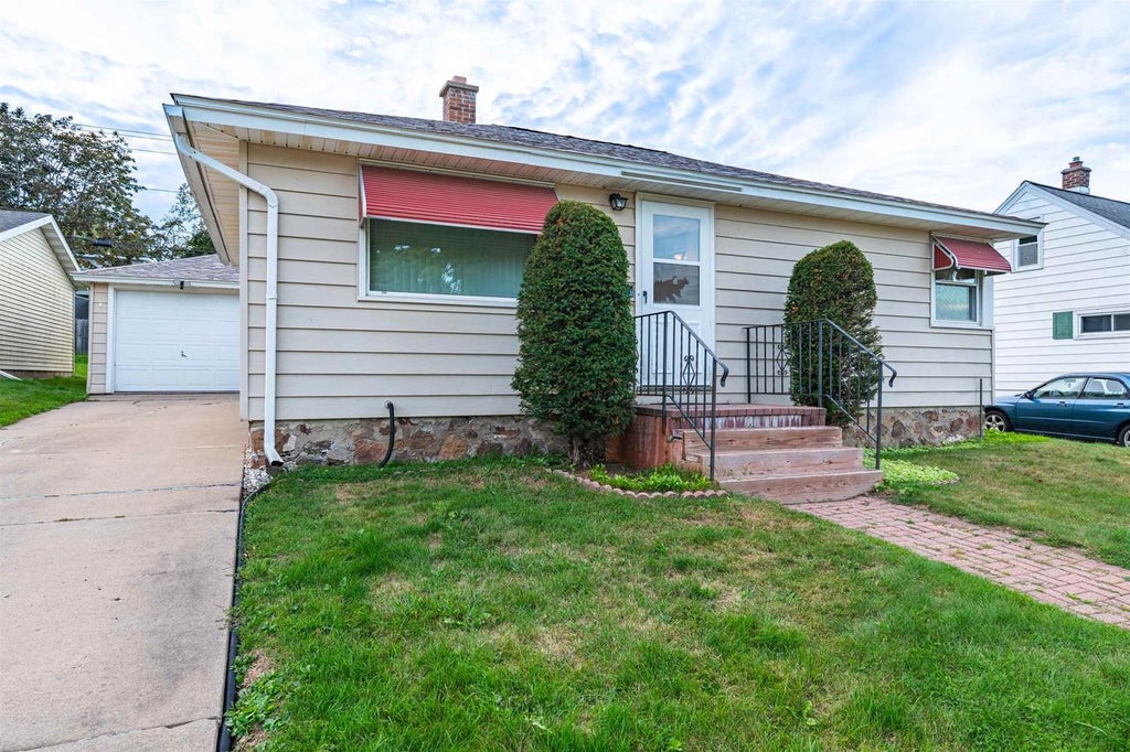 Photo of 310 N 9th AVENUE, Wausau, WI 54401 (MLS # 22604355)