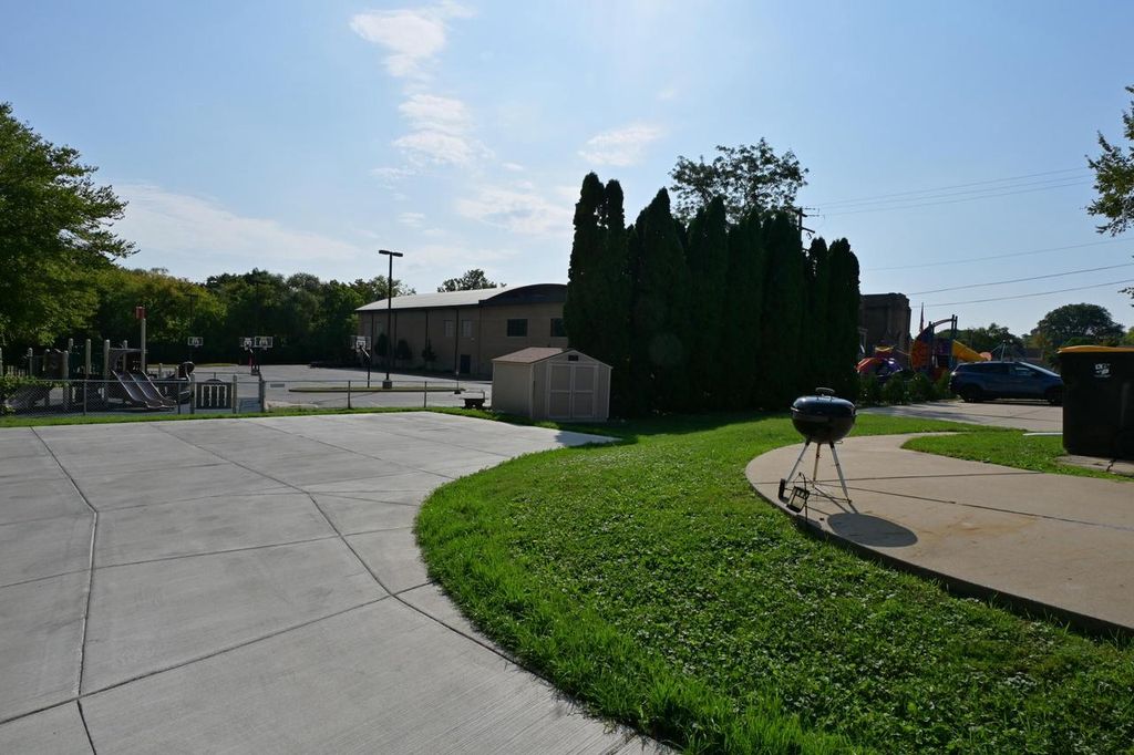 Photo of 850 Glenview AVENUE, Wauwatosa, WI 53213 (MLS # 1935878)