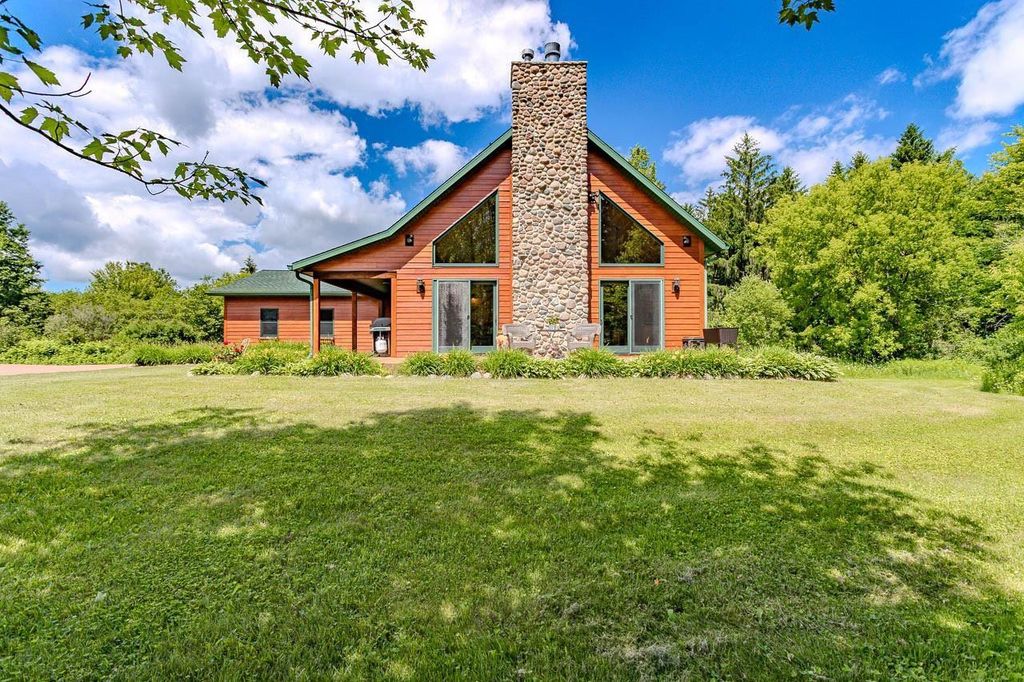 Photo of 161008 Granite ROAD, Wausau, WI 54403 (MLS # 22602932)