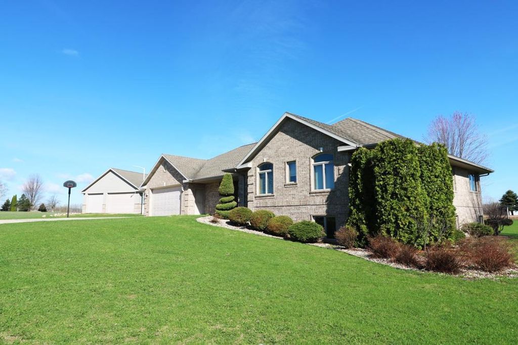 Photo of W1652 County Rd J, De Pere, WI 54115 (MLS # 50324015)