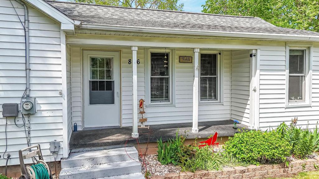 Photo of 806 Willow STREET, Winneconne, WI 54986 (MLS # 50325886)