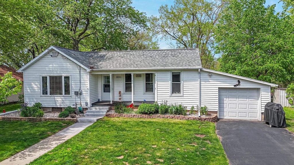 Photo of 806 Willow STREET, Winneconne, WI 54986 (MLS # 50325886)