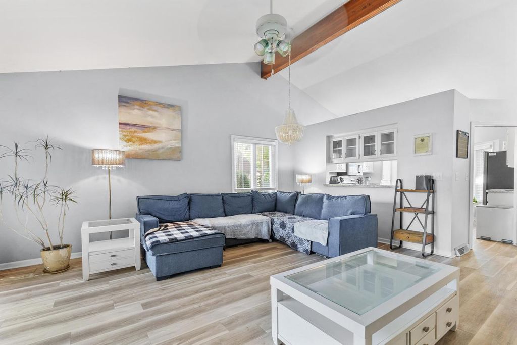 Photo of 5339 S Cambridge LANE, Greenfield, WI 53221 (MLS # 1937107)