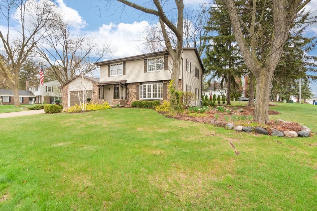 Photo of 3095 Pine Ridge COURT, Green Bay, WI 54311 (MLS # 50324696)