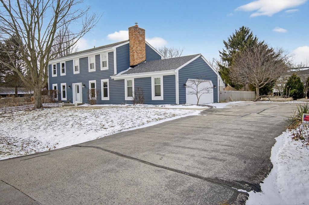 Photo of 112 28th AVENUE, Racine, WI 53403 (MLS # 1946116)