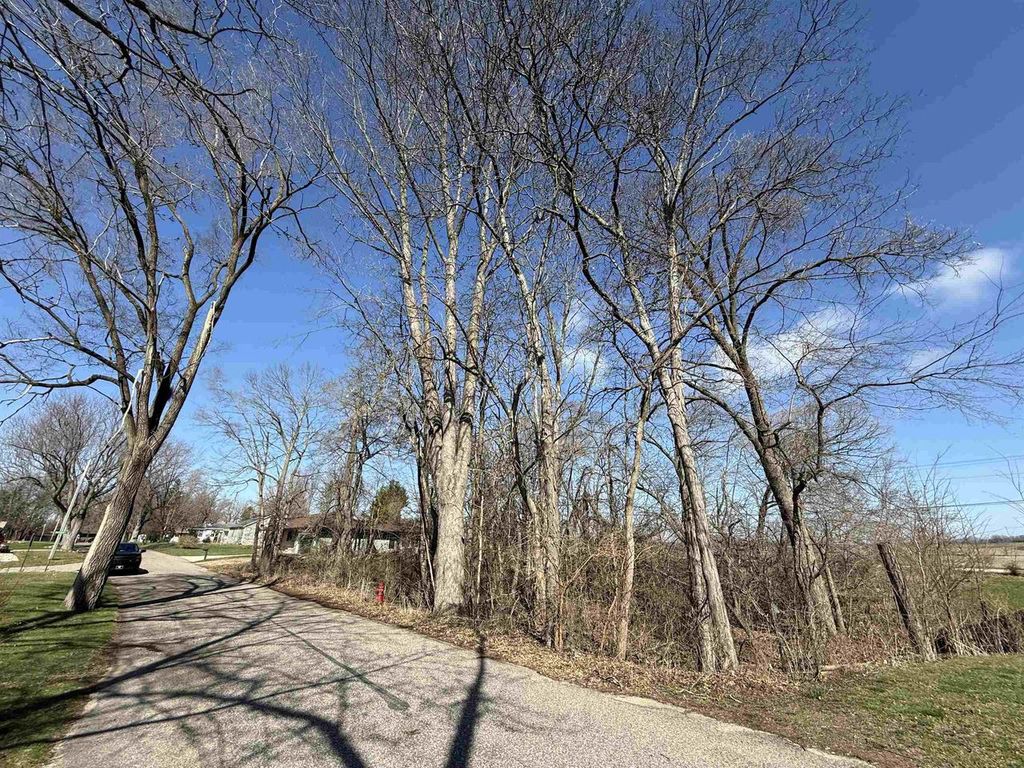 Photo of Lots 1 &amp; 2 Breezy Point DRIVE, Pardeeville, WI 53954 (MLS # 2020612)