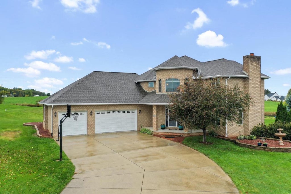 Photo of 4140 Gemstone TRAIL, Green Bay, WI 54311 (MLS # 50333695)