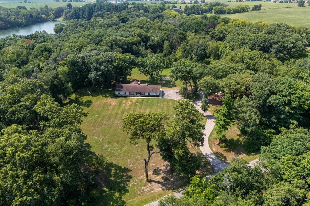 Photo of 5704 E Oak TRAIL, Milton, WI 53563 (MLS # 2028231)