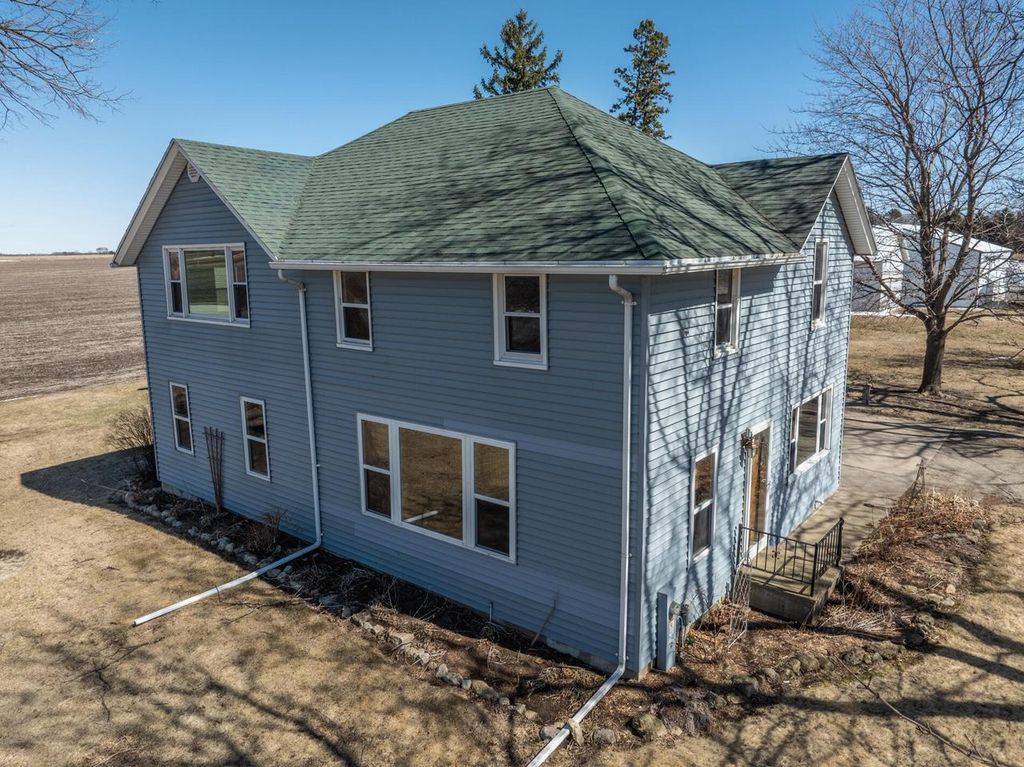 Photo of N7404 County Road G, Beaver Dam, WI 53916 (MLS # 1954004)