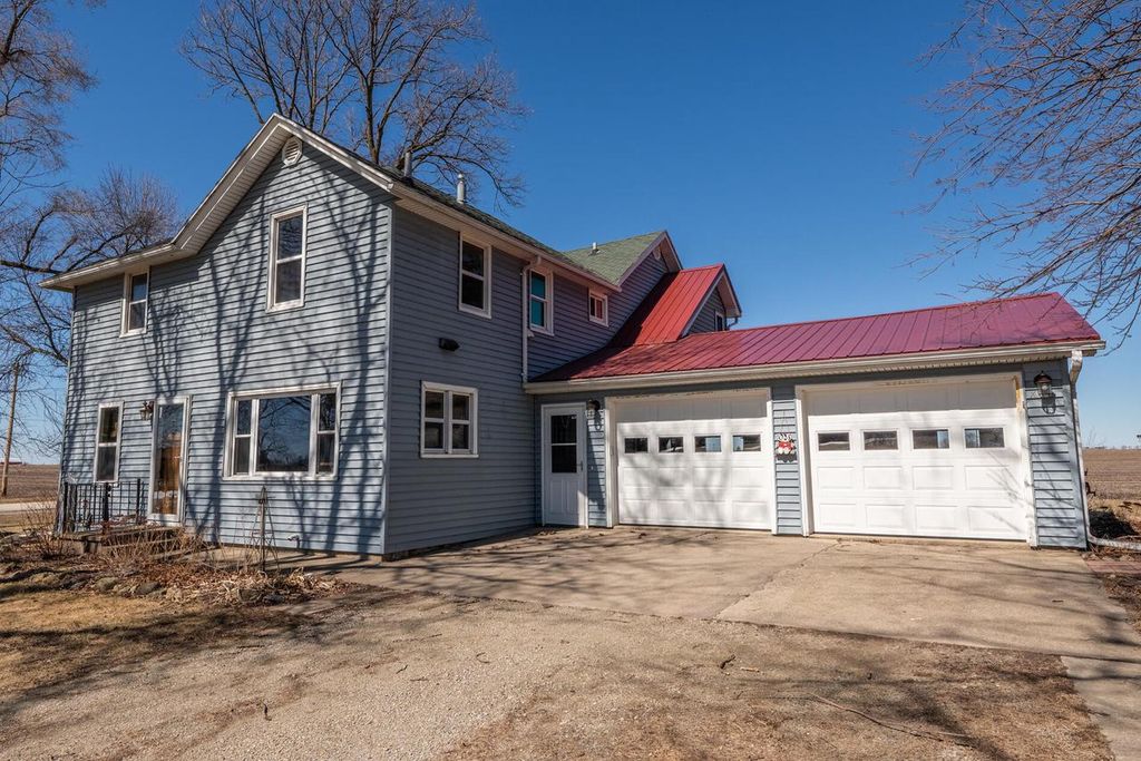 Photo of N7404 County Road G, Beaver Dam, WI 53916 (MLS # 1954004)