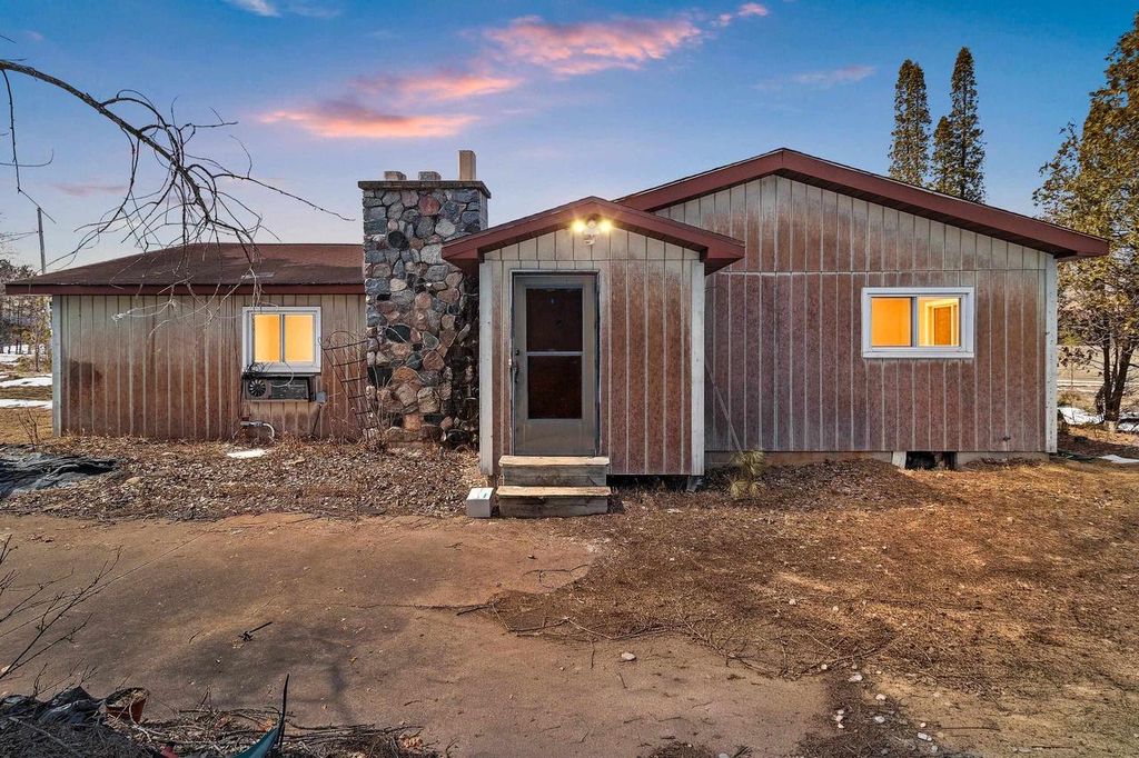 Photo of 1610 Kenny DRIVE, Crivitz, WI 54114 (MLS # 50323120)