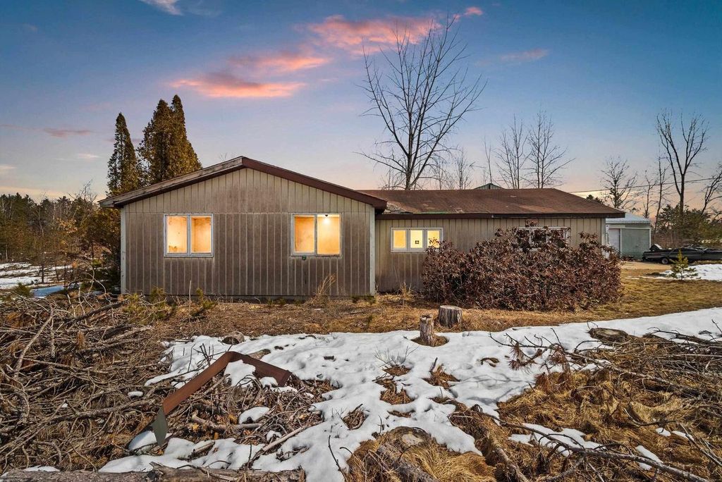 Photo of 1610 Kenny DRIVE, Crivitz, WI 54114 (MLS # 50323120)