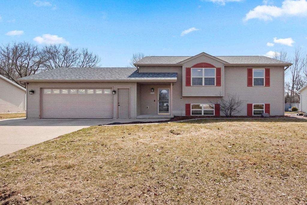 Photo of W6423 Rocky Mountain DRIVE, Greenville, WI 54942 (MLS # 50323432)