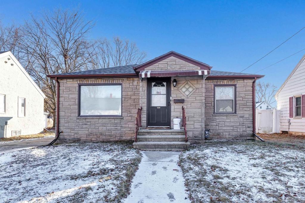 Photo of 1530 Smith STREET, Green Bay, WI 54302 (MLS # 50320102)