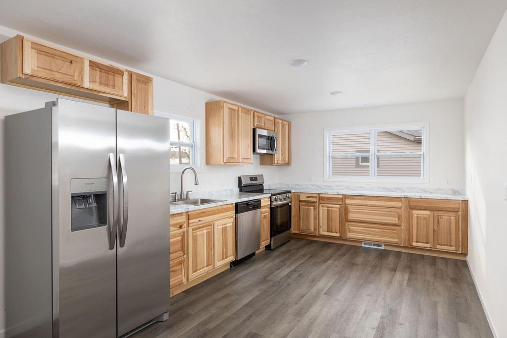 Photo of 2929 21st PLACE SOUTH PLACE S, La Crosse, WI 54601 (MLS # 1942719)