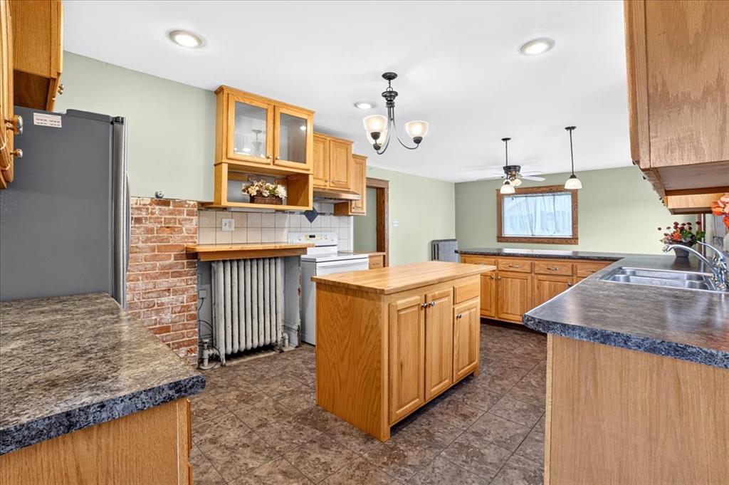 Photo of 113 W Lincoln AVENUE, Fall Creek, WI 54742 (MLS # 1605234)