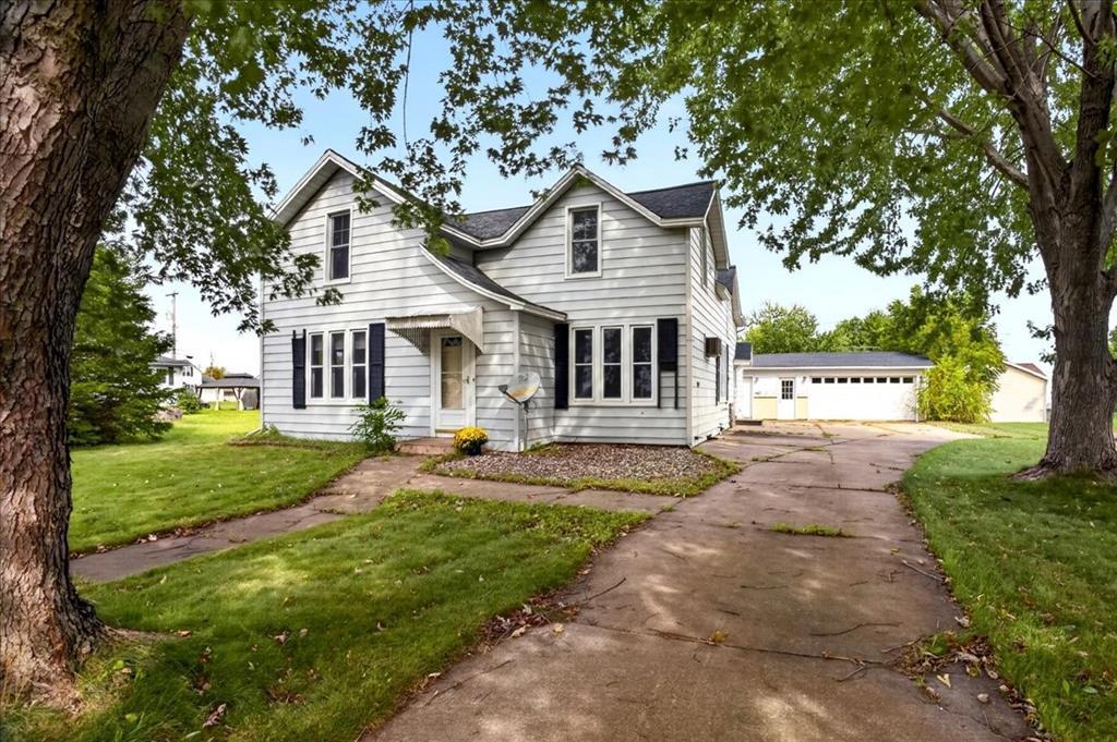 Photo of 113 W Lincoln AVENUE, Fall Creek, WI 54742 (MLS # 1605234)