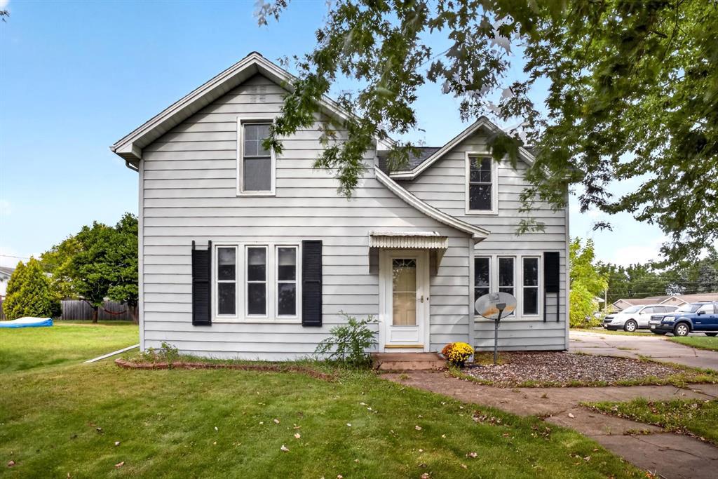 Photo of 113 W Lincoln AVENUE, Fall Creek, WI 54742 (MLS # 1605234)
