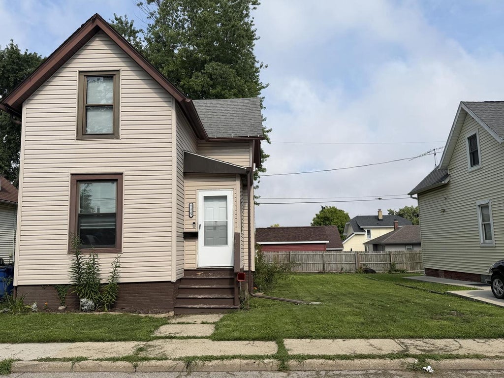 Photo of 1115 Lewis STREET, Racine, WI 53404 (MLS # 1975714)