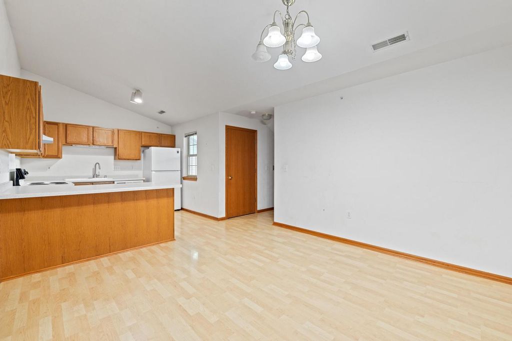 Photo of 18520 Emerald CIRCLE #F, Brookfield, WI 53045 (MLS # 1940598)