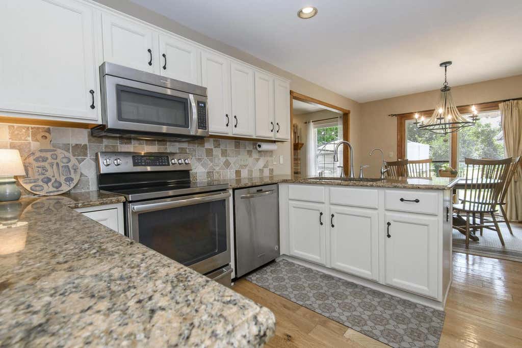 Photo of 2147 Inverness DRIVE, Waukesha, WI 53186 (MLS # 1973902)