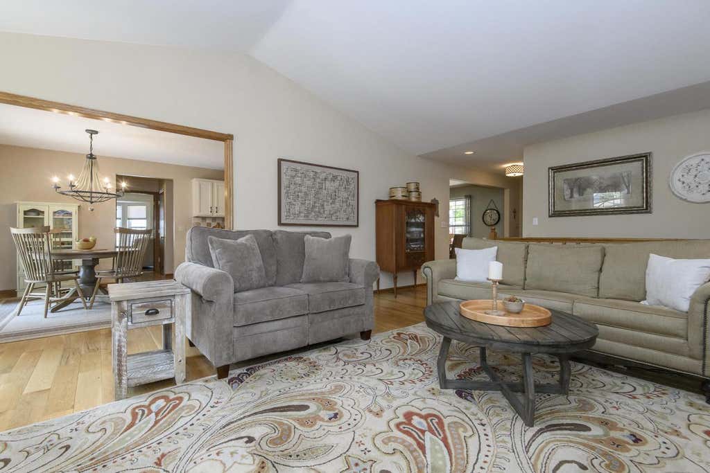 Photo of 2147 Inverness DRIVE, Waukesha, WI 53186 (MLS # 1973902)