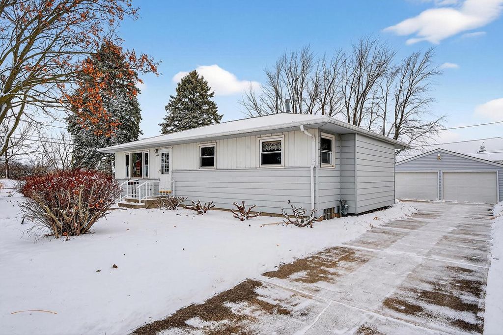 Photo of 362 State STREET, Sheboygan Falls, WI 53085 (MLS # 1947914)