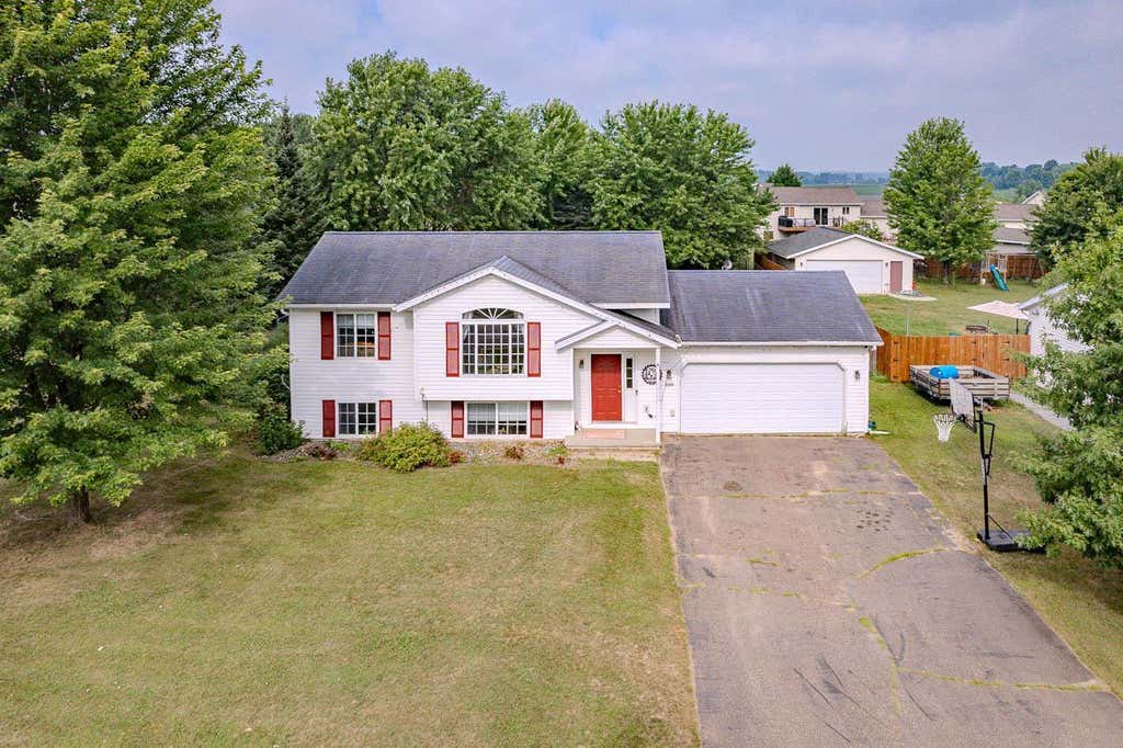 Photo of 2200 Willow Bend DRIVE, Merrill, WI 54452 (MLS # 22603423)