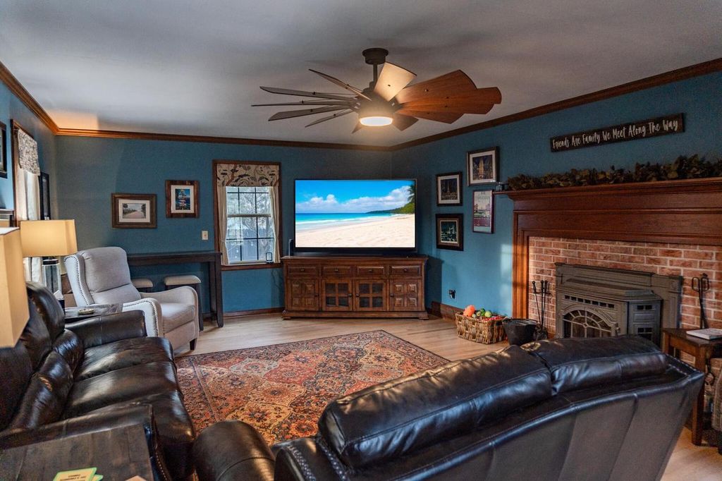 Photo of 2400 W Cherokee DRIVE, Appleton, WI 54914 (MLS # 1954642)