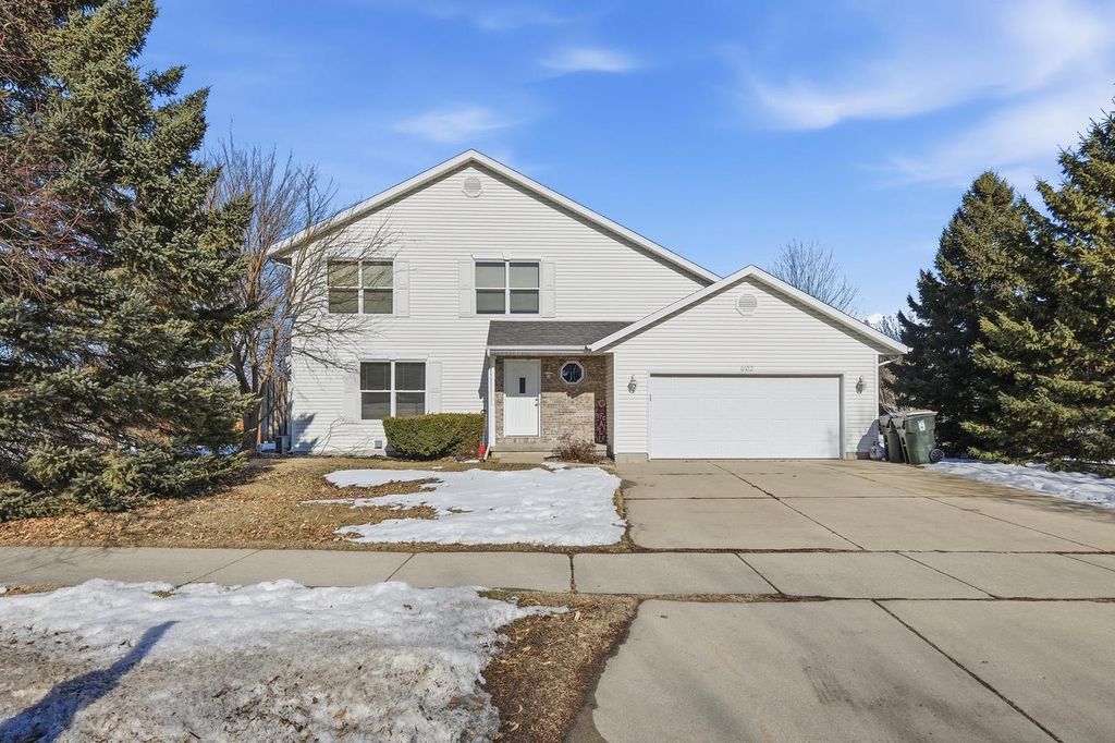 Photo of 602 Tower DRIVE, Sun Prairie, WI 53590 (MLS # 2016445)