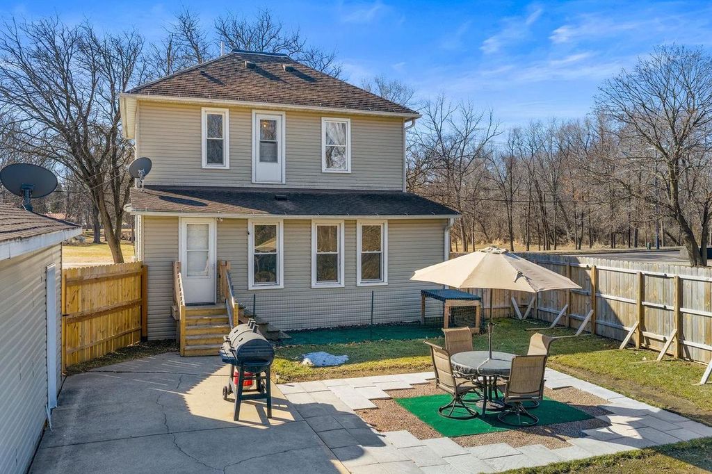 Photo of 430 LaValle STREET, Reedsburg, WI 53959 (MLS # 2017084)