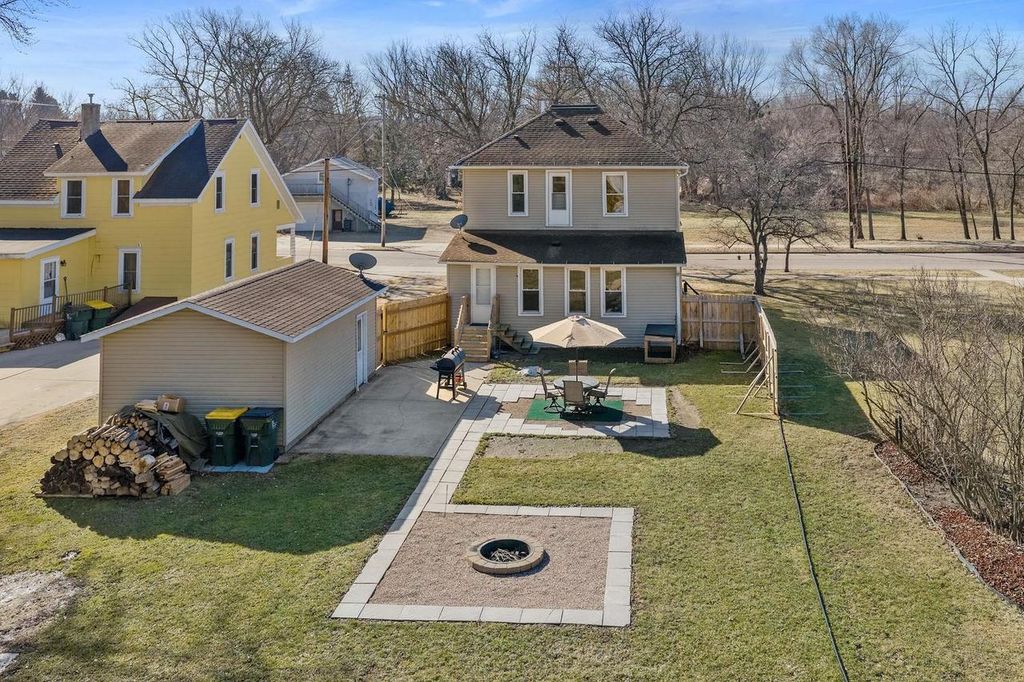 Photo of 430 LaValle STREET, Reedsburg, WI 53959 (MLS # 2017084)