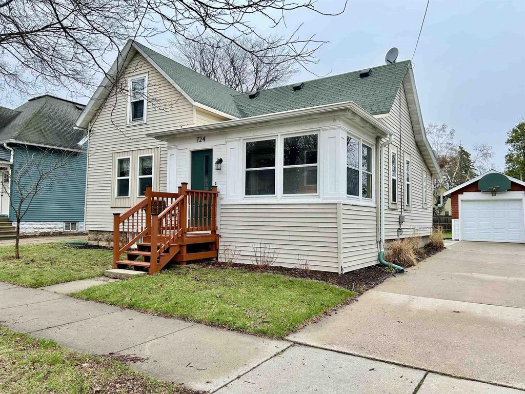 Photo of 724 W Oklahoma STREET, Appleton, WI 54915 (MLS # 50323898)