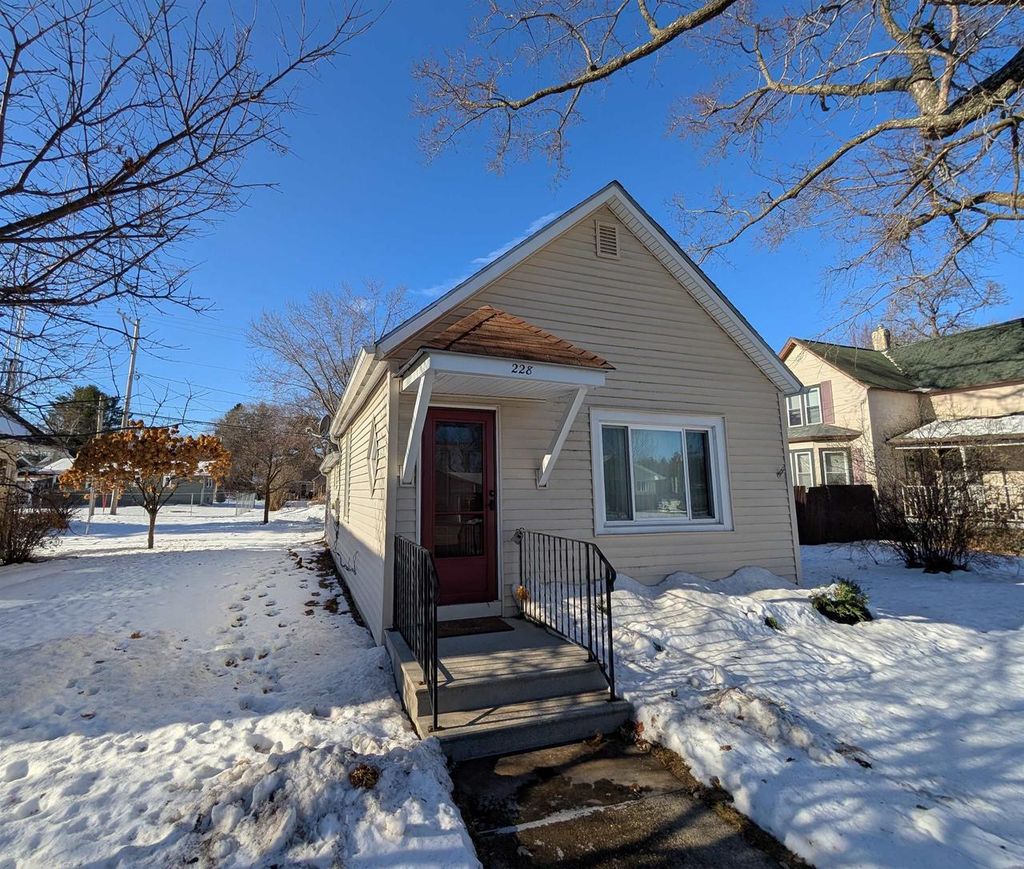 Photo of 228 Pine River STREET, Redgranite, WI 54970 (MLS # 50319365)