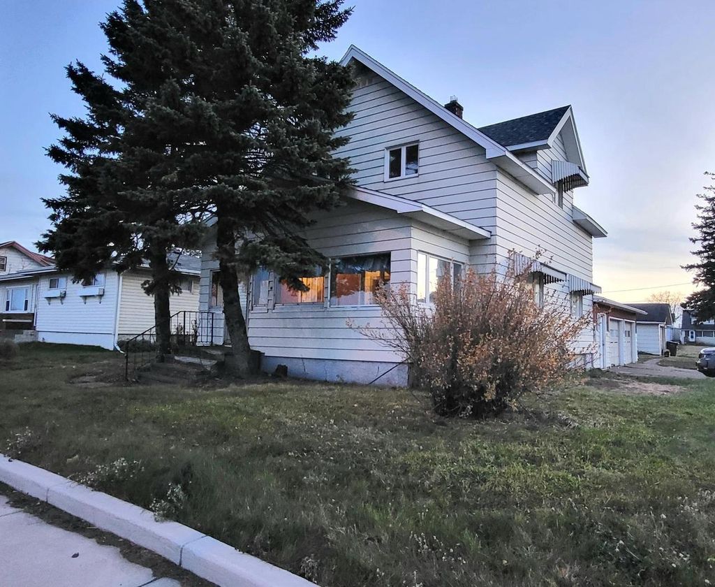 Photo of 202 E 2nd STREET, Superior, WI 54880 (MLS # 6122993)