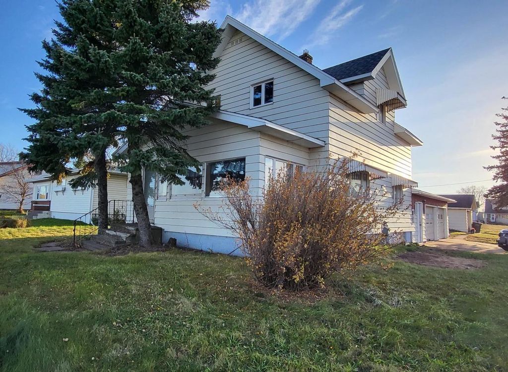 Photo of 202 E 2nd STREET, Superior, WI 54880 (MLS # 6122993)